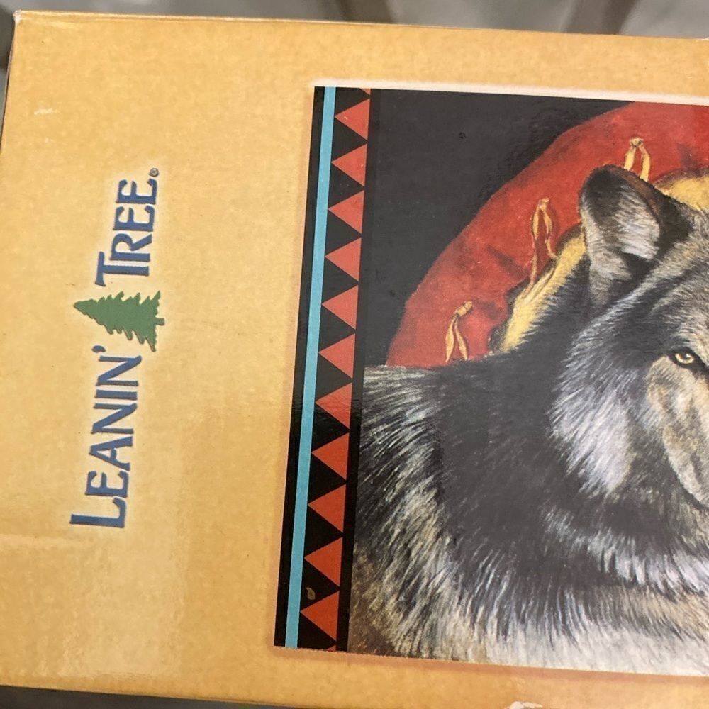 Vintage Leanin’ Tree wolf mug in box. Like new. - Picture 6 of 7